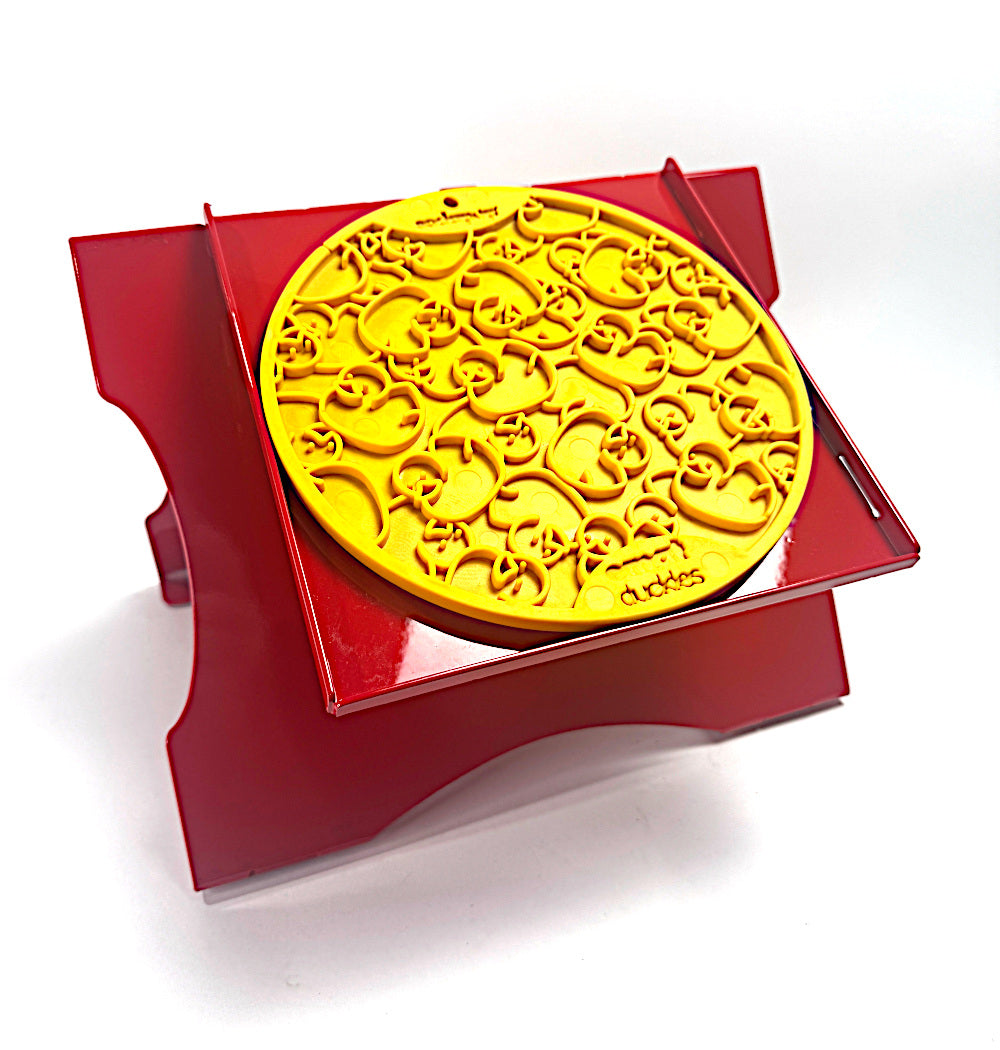 LickiDock Astatic Red 8" by 8"