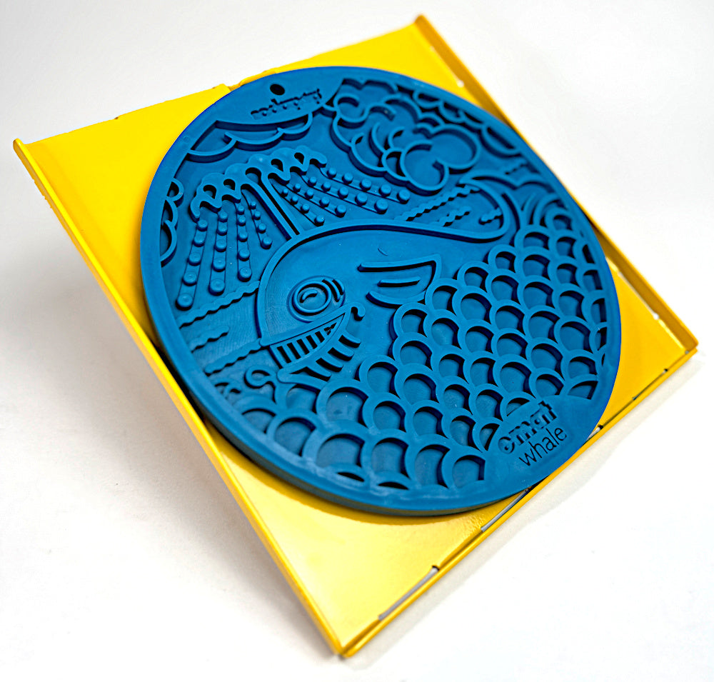 LickiDock Daffodil Yellow 8" by 8"