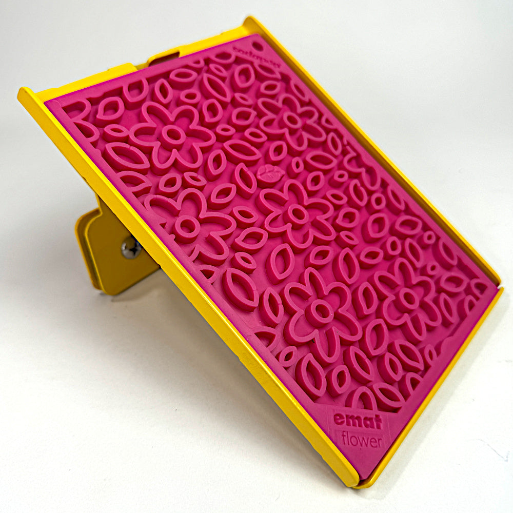 LickiDock Daffodil Yellow 5" by 7"