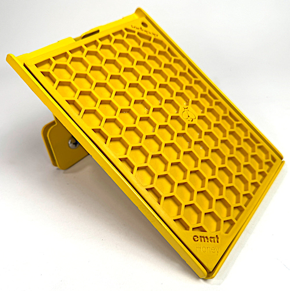 LickiDock Daffodil Yellow 5" by 7"