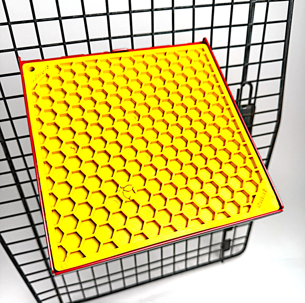 LickiDock Astatic Red 8" by 8"